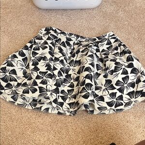 Forever 21 Black and White Floral Skater Skirt